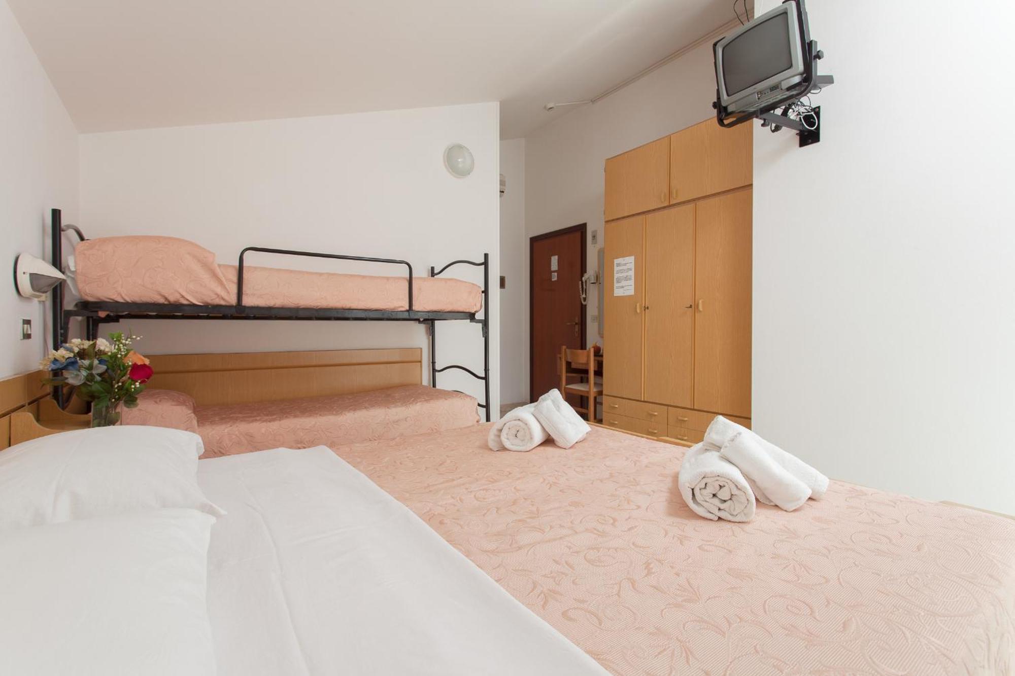 Hotel Luca ヴァルヴェルデ エクステリア 写真